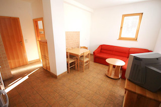 Apartman za 5 osoba sa odvojenom sobom - Apartmani Prijatelji